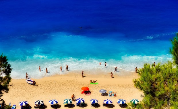 Grecja kusi turystów. Od połowy maja wprowadza ułatwienia