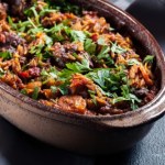 Grecka uczta z piekarnika. Ta ryżowa zapiekanka zachwyca smakiem