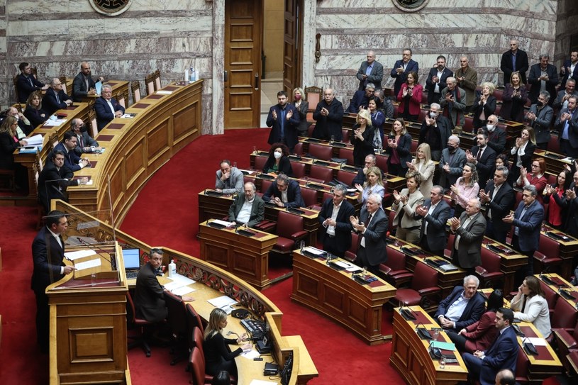 Grecki parlament przyjął nowelizację ustawy o prawie wyborczym /Aris Oikonomou / SOOC /AFP