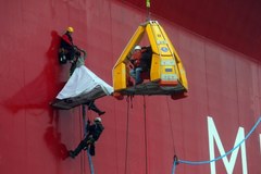 Greenpeace na platformie wiertniczej w Arktyce
