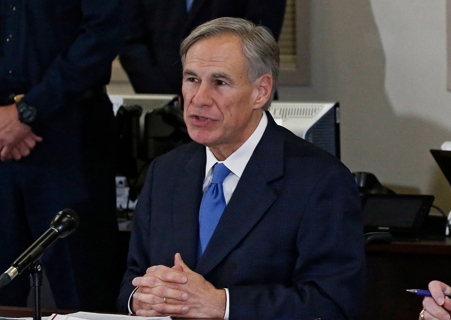 Greg Abbott /LARRY W. SMITH /PAP/EPA