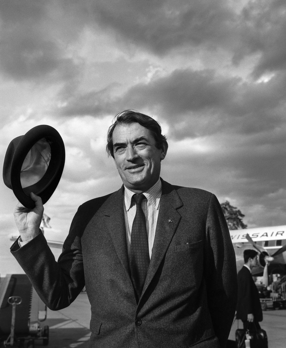 Gregory Peck - odtwórca roli Atticusa w ekranizacji powieści "Zabić drozda" /Keystone /PAP/EPA