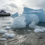 Grenlandia kurczy się i „dryfuje”. Widać to z Kosmosu