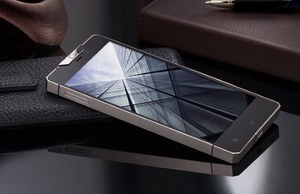​Gresso Regal R1 - tytanowy smartfon za 3 tys. dol.