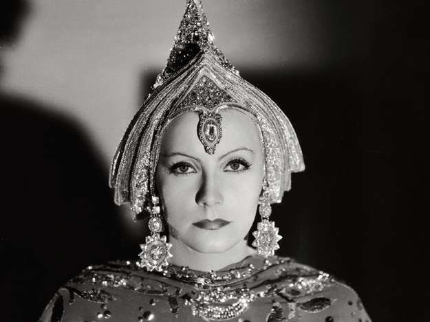 Greta Garbo jako Mata Hari /LFI/The Hollywood Archive/PictureLux/American Pictorial  /PAP
