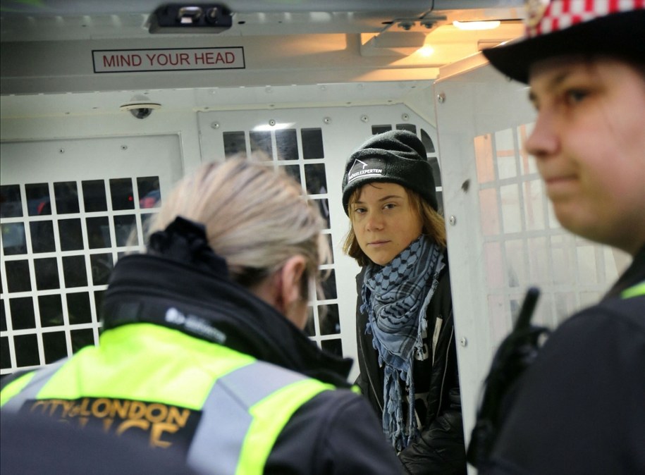 Greta Thunberg zatrzymana przez londyńską policję /AFP PHOTO/Prisoners for Palestine/HANDOUT /East News