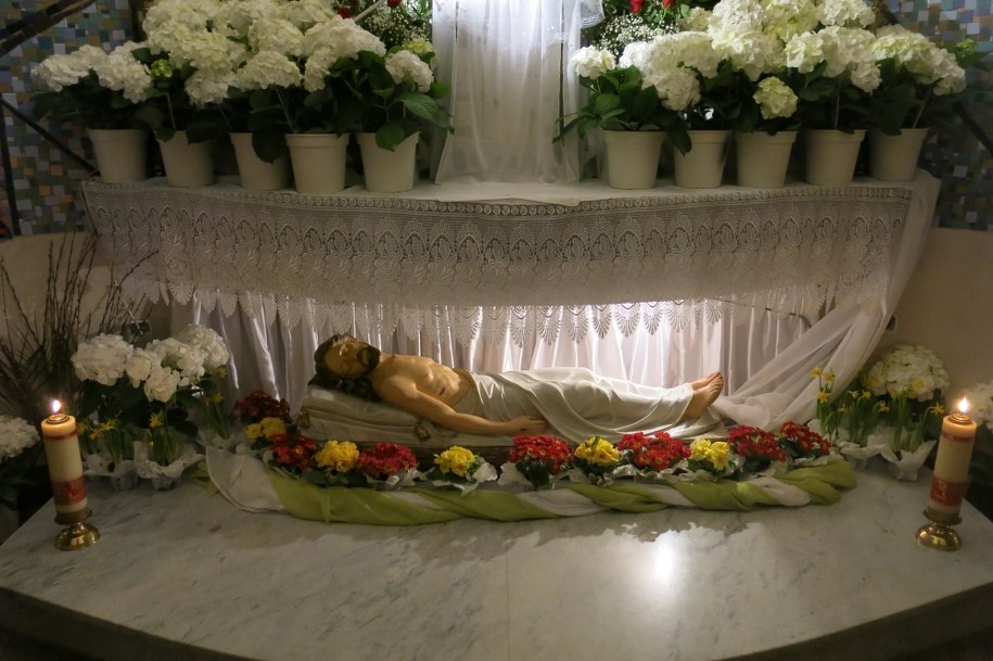 Grób Chrystusa w kosciele w małopolskim Jaworniku /Józef Polewka /RMF FM