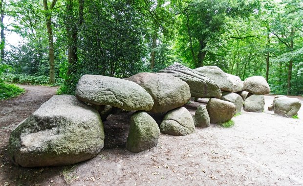Grobowce sprzed ponad 5 tys. lat odkryte niedaleko Poznania