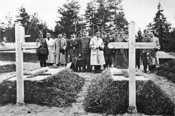 Groby polskich generałów zamordowanych w Katyniu /Bundesarchiv /INTERIA.PL/materiały prasowe