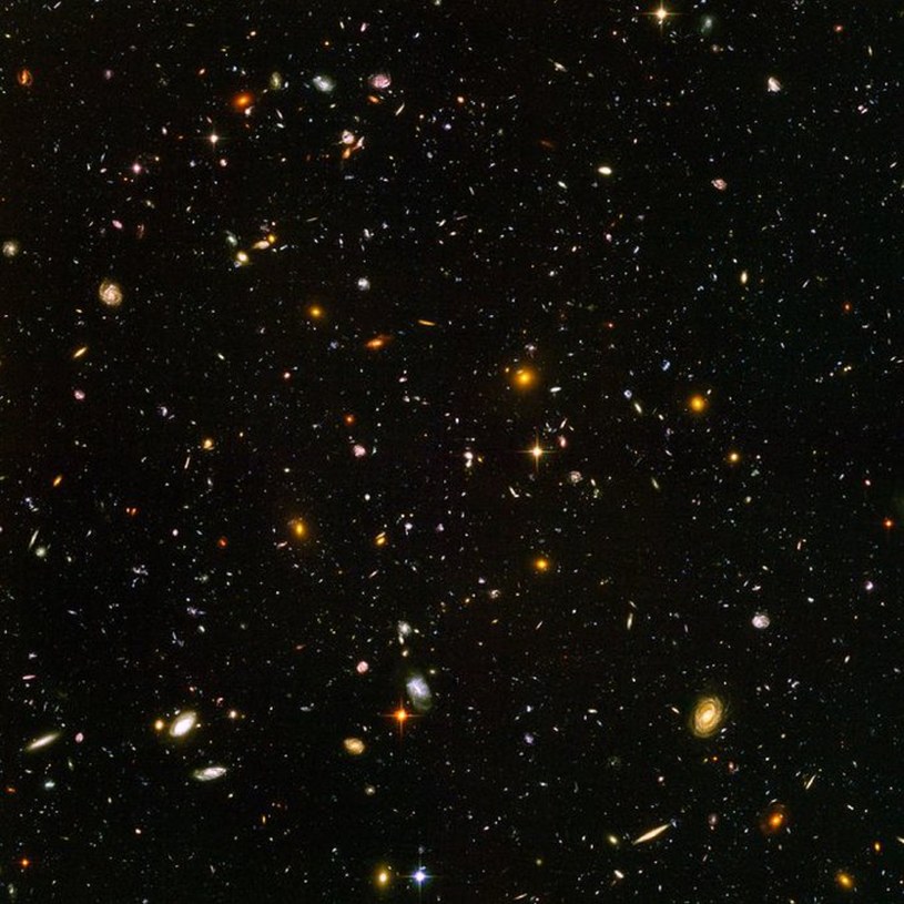 Gromada galaktyk Fornax sfotografowana za pomocą teleskopu  Hubble /NASA