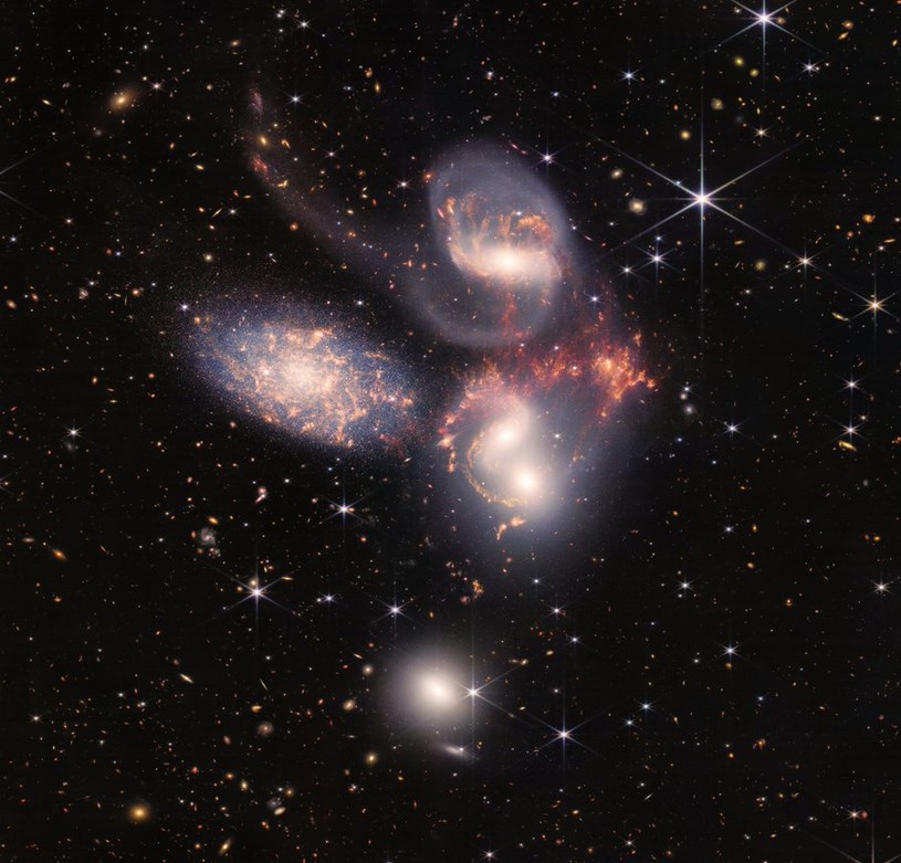 Gromada galaktyk Kwintet Stephena /NASA