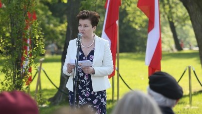 Gronkiewicz-Waltz nie zgadza się na demonstrację przeciwko "Klątwie"