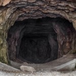 Grotołaz zsunął się do wąskiej szczeliny. Akcja goprowców w jaskini