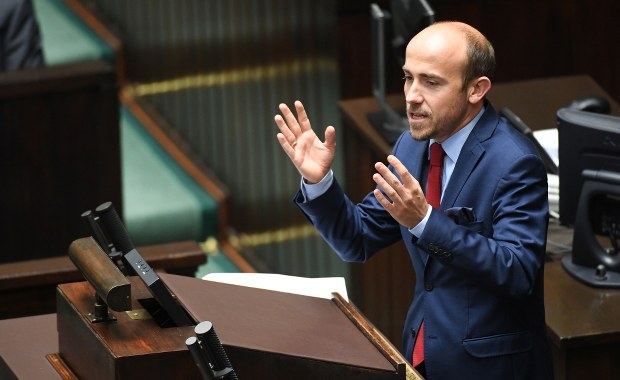 Groził śmiercią Borysowi Budce, ma zarzut i zakaz zbliżania się do polityków Platformy 