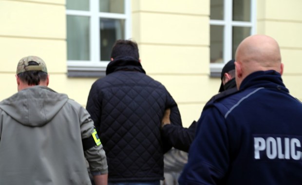 Groził, że podłoży bombę pod ministerstwo. 20-latek zatrzymany