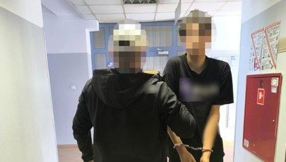 Grozili mu maczetą i kazali klęknąć. Brutalny napad w Warszawie