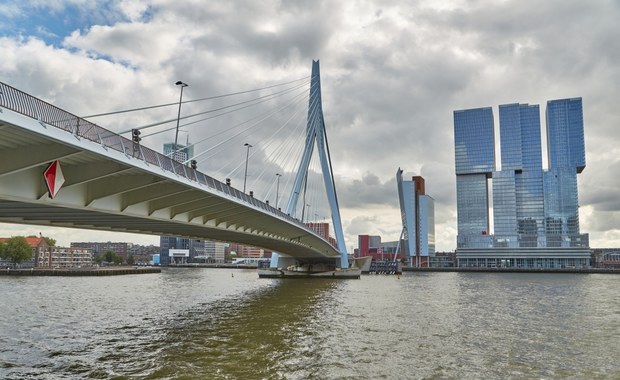 Groźna sytuacja w Rotterdamie. Zderzyły się dwie łodzie [NAGRANIE]