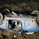 Groźne dachowanie w Małopolsce. 5 młodych mężczyzn trafiło do szpitala