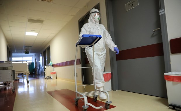 Groźne następstwa koronawirusa. "Teleporada nie zastąpi badania lekarskiego"