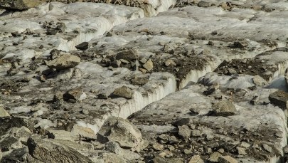 Groźnie przy Mont Blanc. Zawalić się może fragment lodowca