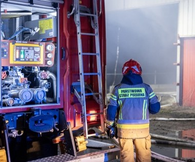 Groźny pożar w Będzinie. Ludzie utknęli na balkonie