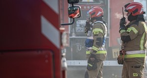 Groźny pożar w Bydgoszczy. Płoną butle z gazem technicznym