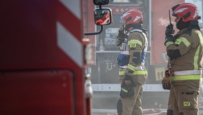 Groźny pożar w Bydgoszczy. Płonie kilkadziesiąt butli z gazem technicznym