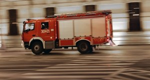 Groźny pożar w Rzeszowie, są ranni. Wiele osób ewakuowano