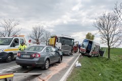 Groźny wypadek na DK35. W zderzeniu 4 samochodów rannych zostało 9 osób