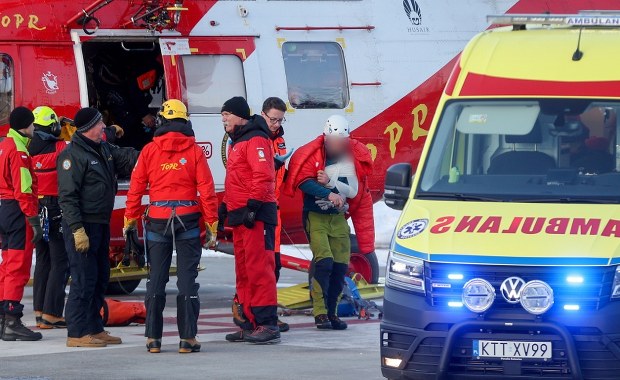 Groźny wypadek na Rysach. Spadający turysta strącił małżeństwo