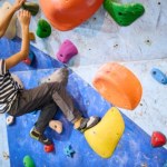 Groźny wypadek na ściance wspinaczkowej w Warszawie. 11-latek spadł na swojego brata 