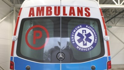 Groźny wypadek paralotniarza. Mężczyzna był "holowany" przez samochód