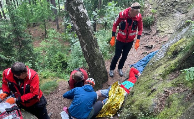 ​Groźny wypadek podczas wspinaczki. "Kończyna nabiła się na ciało obce"
