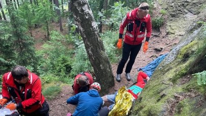 ​Groźny wypadek podczas wspinaczki. "Kończyna nabiła się na ciało obce"