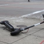 Groźny wypadek w Pszczynie. Nastolatek na hulajnodze wjechał w rowerzystę