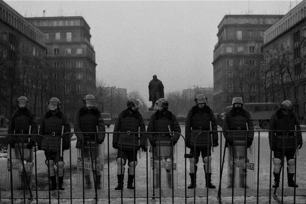 Grudzień 1989 r. Zomowcy przed Leninem /Jacek Boroń /
