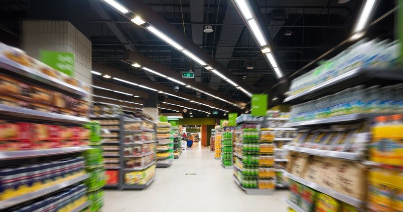 Grupa Eurocash zamknęła kilkadziesiąt sklepów marek Duży Ben i Delikatesy Centrum. Zdjęcie ilustracyjne. /AFP