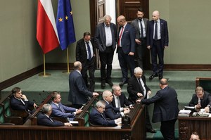 A group of PiS MPs consider resigning from the party