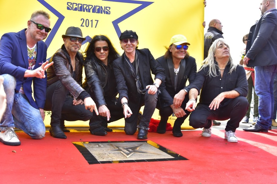 Grupa Scorpions ze swoją gwiazdą w Alei Gwiazd w Krakowie /Paweł Gąsior /