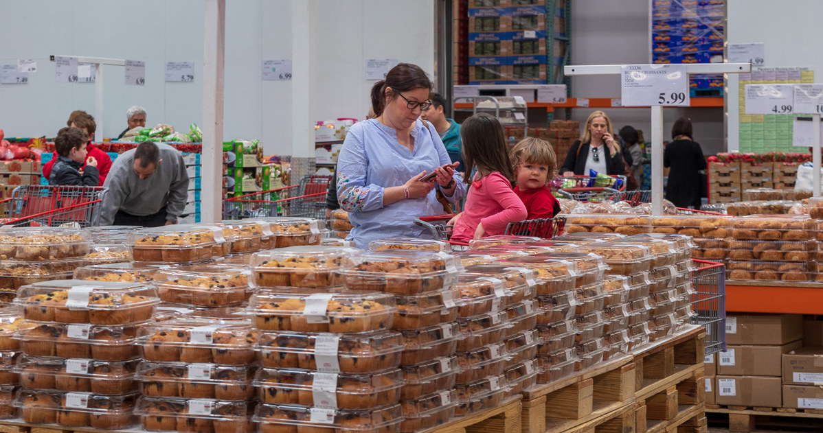 Grupa wegan i wegetarian systematycznie się powiększa, a producenci chcą wszelkimi sposobami zagospodarować popyt na produkty roślinne /123RF/PICSEL