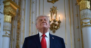 Gruszki na wierzbie, drony na dachu. Nowy pomysł Trumpa związany z salą balową
