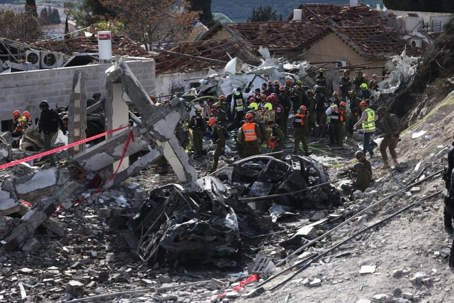 Gruzy po irańskim ataku rakiertowym w Beit Szemesz, około 30 km na zachód od Jerozolimy; marzec 2026 /Jamal Awad/Xinhua News/East News /East News