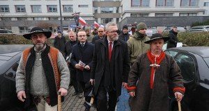 Grzegorz Braun przed sądem. "Nagle powołuje się na europejskie orzecznictwo"