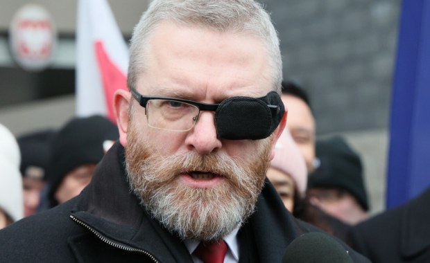 Grzegorz Braun usłyszy zarzuty ws. lekarki z Oleśnicy. Wyznaczono termin