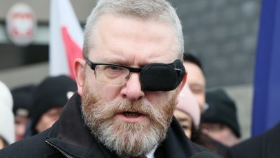 Grzegorz Braun usłyszy zarzuty ws. lekarki z Oleśnicy. Wyznaczono termin