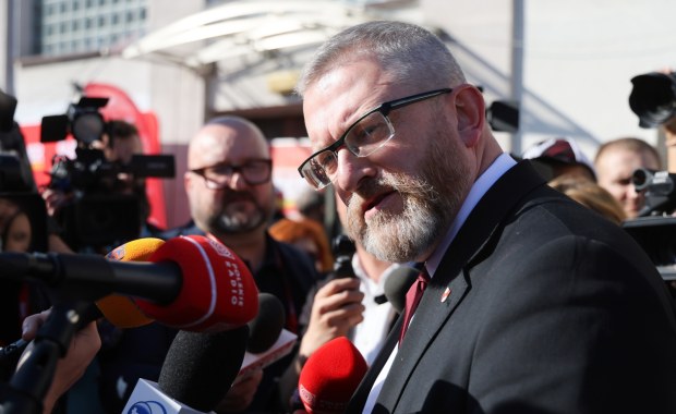 Grzegorz Braun znów pod lupą prokuratury. Tym razem chodzi o debatę