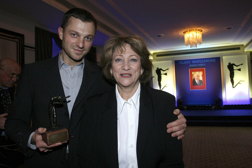Grzegorz Damięcki w 2007 roku z mamą Barbarą Borys-Damięcką /AKPA