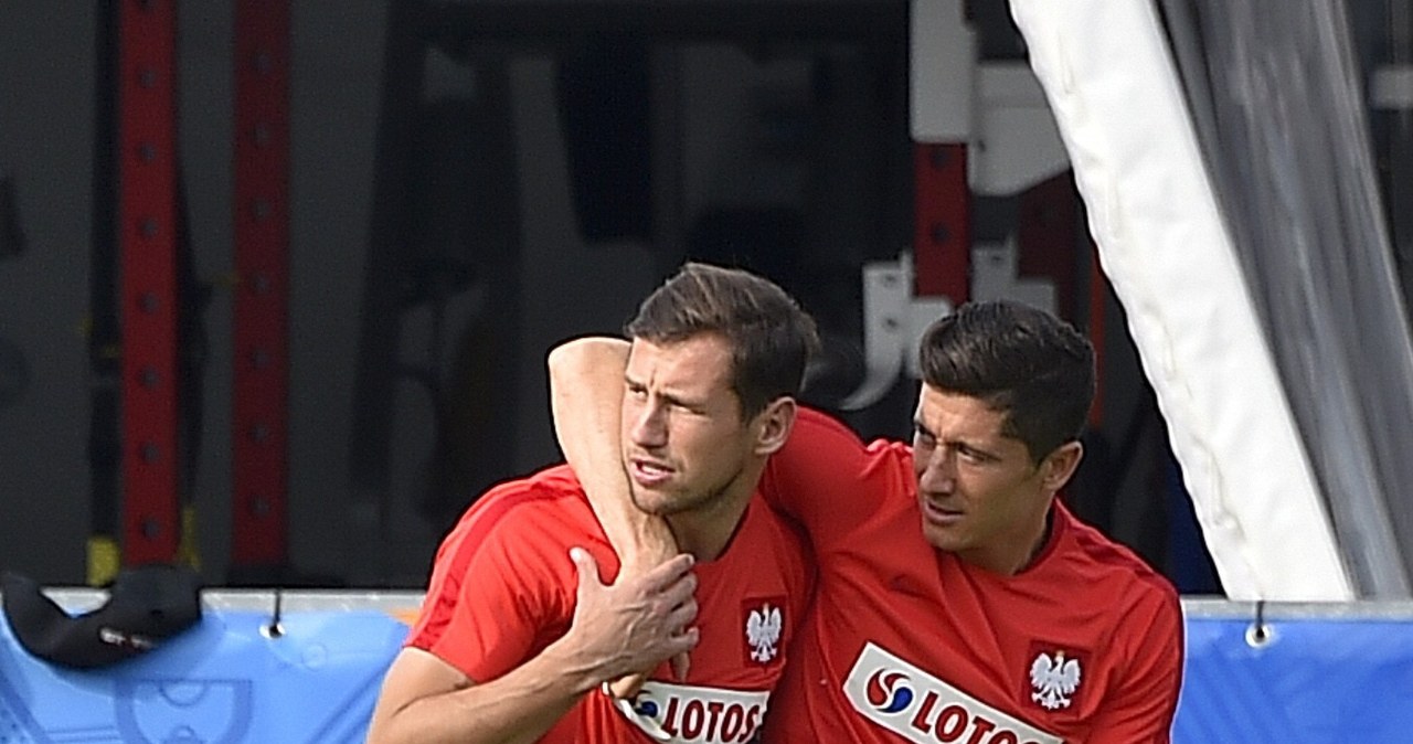 Grzegorz Krychowiak i Robert Lewandowski /East News