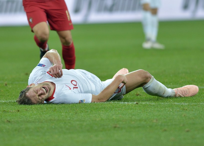 Grzegorz Krychowiak może nie zagrać z Włochami /Łukasz Kalinowski /East News