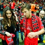 Grzegorz Krychowiak po zwycięstwie pozował z partnerką